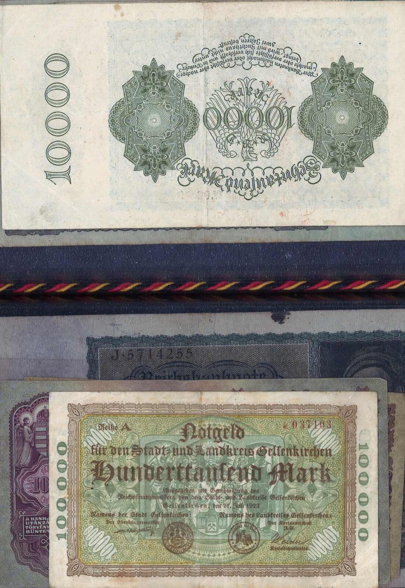 Lot Banknoten in der Mappe, meist Deutschland. 14 Scheine, verschiedene bis gute Erhaltungen.Lot of - Image 2 of 2