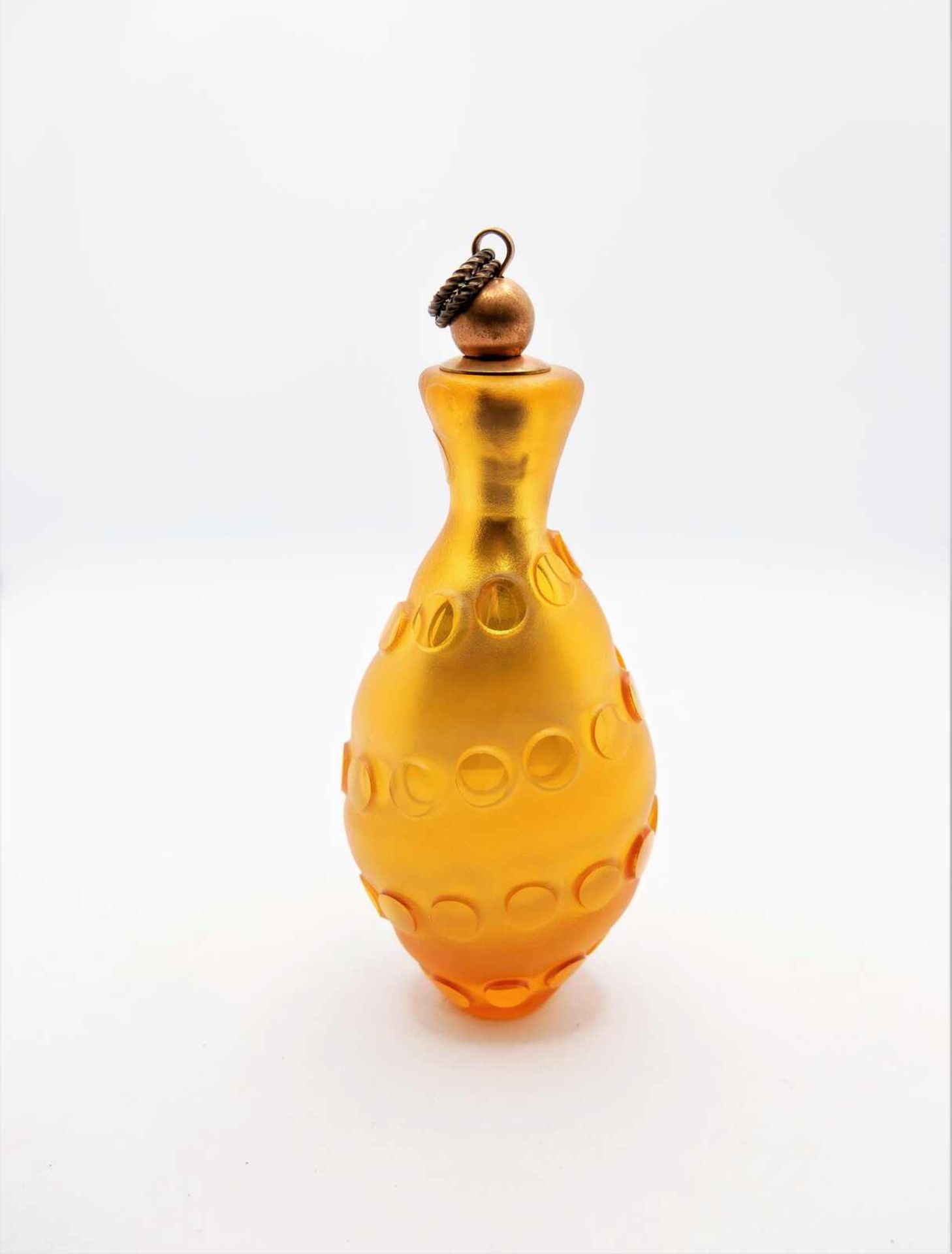 Schnupftabakflasche Glas aus Sammlung, Bixl, gold, mit Stöpsel. Bayrischer Wald. Höhe ca. 14,5 cm