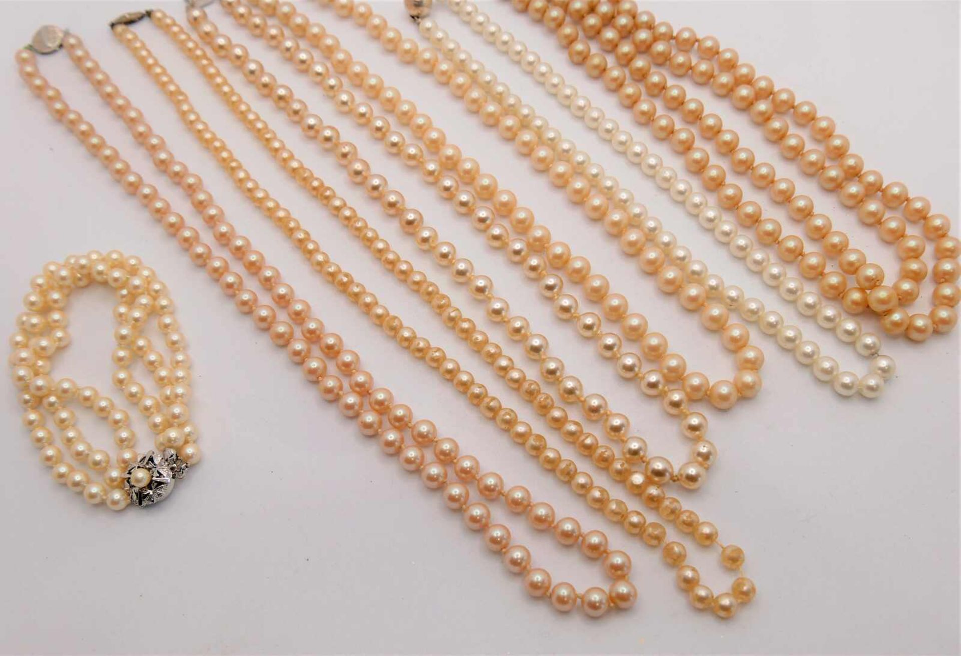Silber / Modeschmuck Perlen, aber alle mit Silberverschluß.Silver / costume jewelery pearls, but a - Bild 3 aus 3