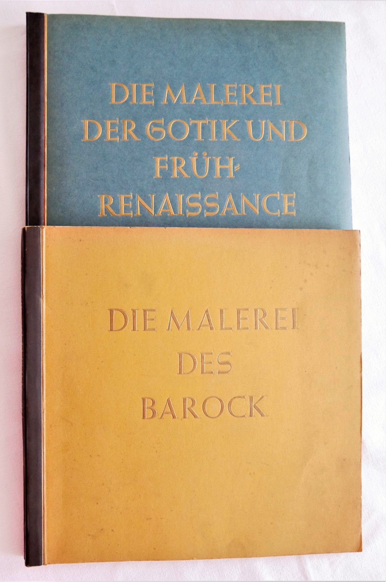 2 Sammelbilderalben, dabei Die Malerei der Gotik- und Früh-Renaissance sowie Die Malerei des Barock.