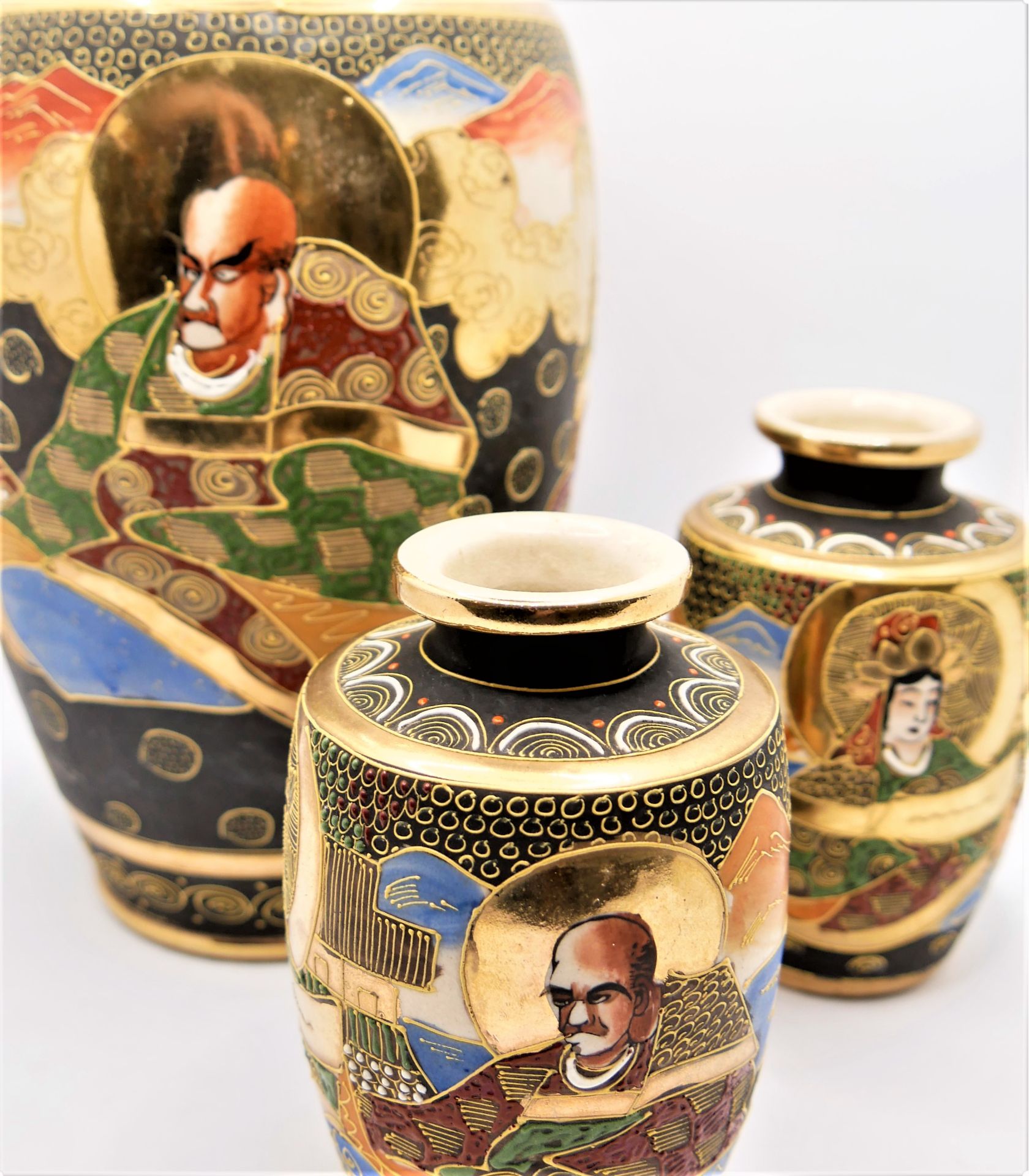 3 Vasen, 1x Höhe ca. 22,5 cm, 2x 11,8 cm. Satsuma Vasen, Asien, guter Zustand - Bild 2 aus 3