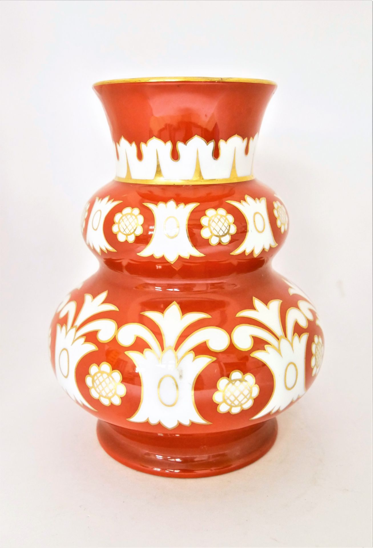 Art-Deco Porzellanvase mit feiner Goldmalerei, Maler n. 10887, Höhe ca. 22 cm, guter Zustand