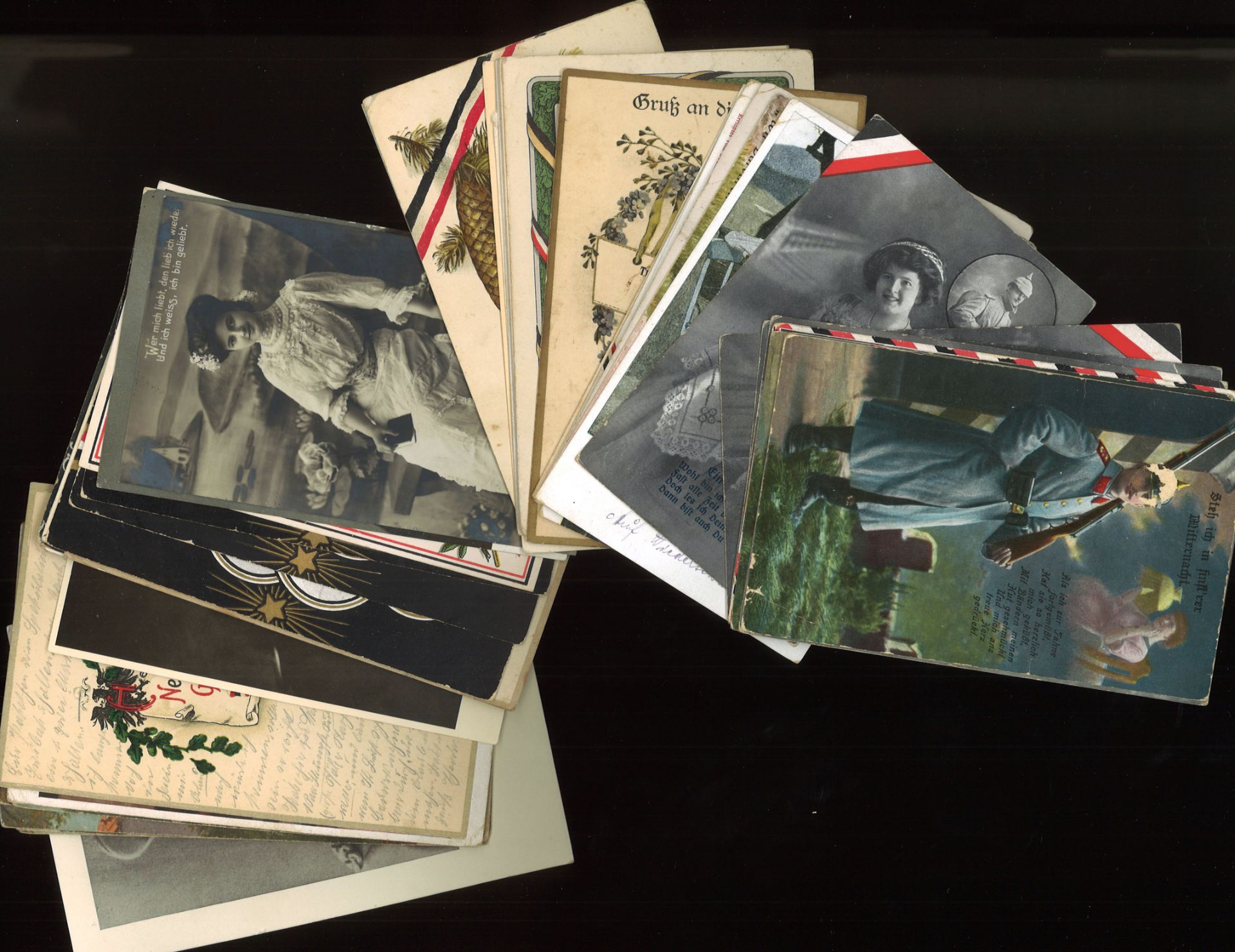 Lot Postkarten Patriotika 1. Weltkrieg, über 45 Stück, dabei auch bessere. Bitte besichtigen!