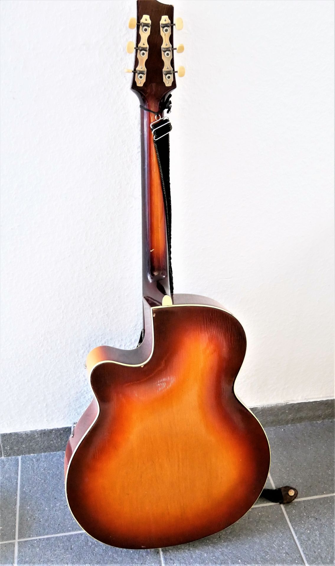 Framus E-Gitarre, wie Masterbuilt, 6-seitig. 3 Regler auf Chrom. Gebrauchter, aber guter Zustand. - Image 4 of 4
