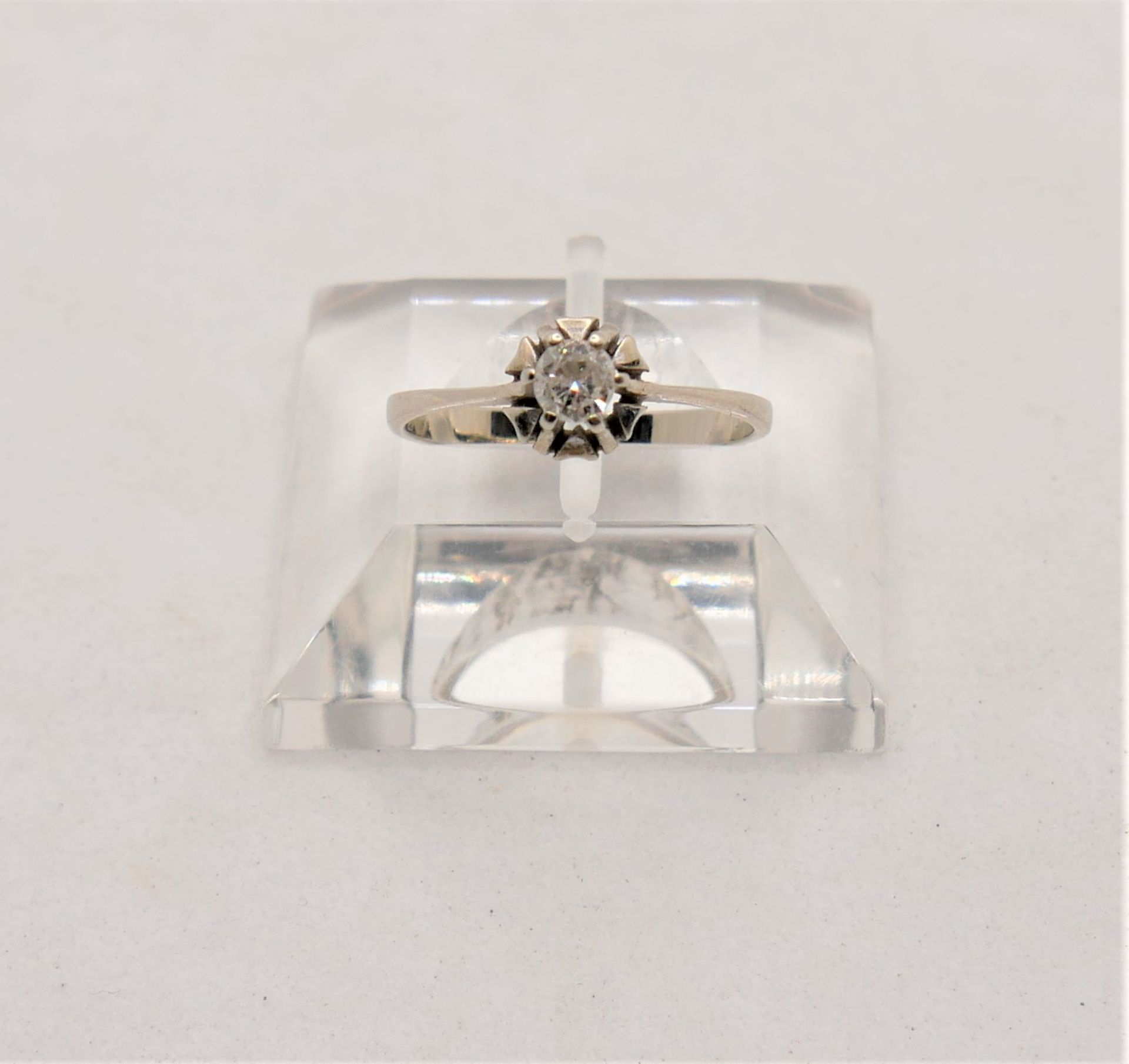 Damenring, 585er Weißgold, besetzt mit Diamant, Punze 0,21 ct, leichte Einschlüsse. Ringgröße 55, - Image 2 of 4