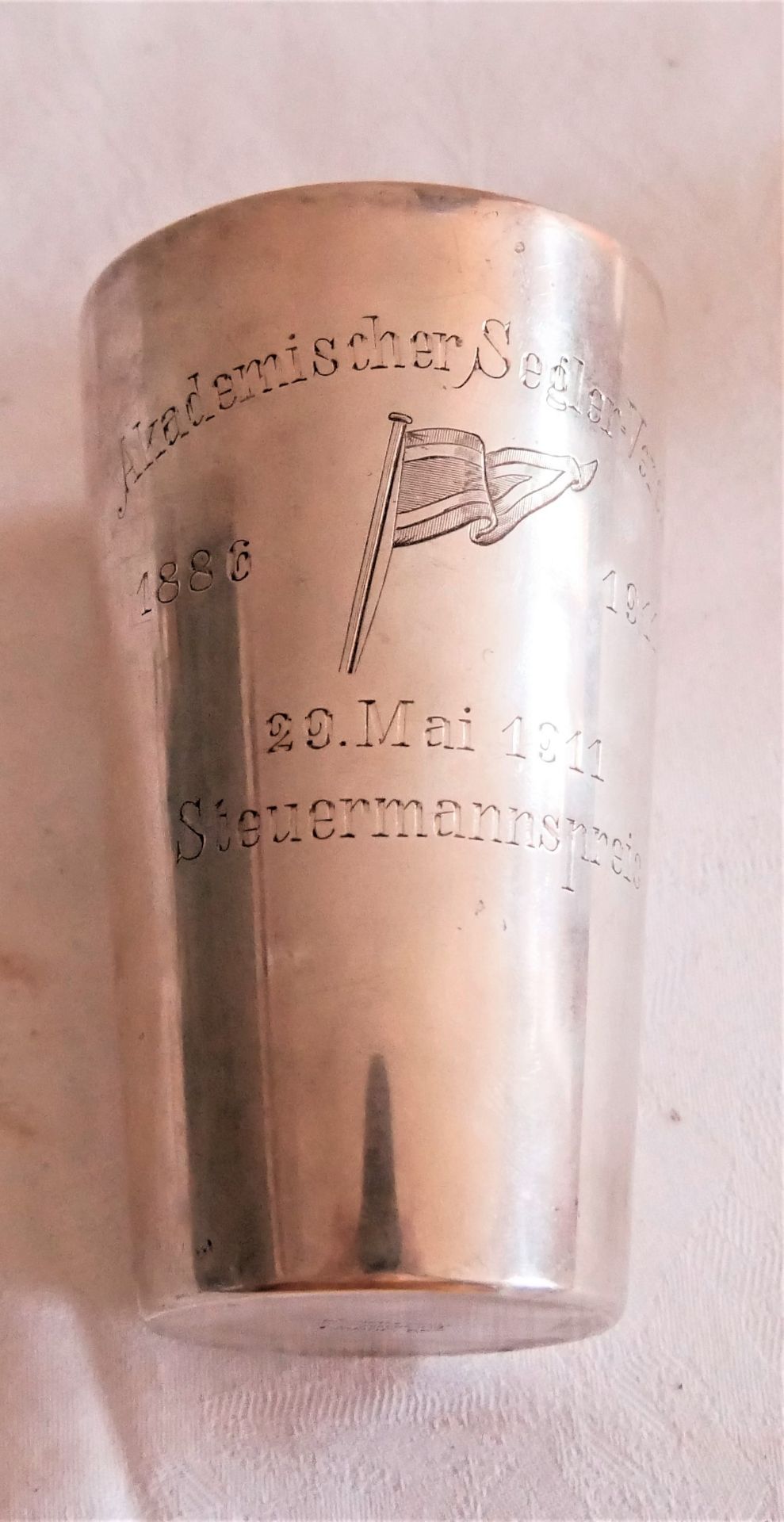 Silber - Preispokalbecher, Gravur Akademischer Segler Verein 1886-1911, 22. Mai 1911. - Image 3 of 3