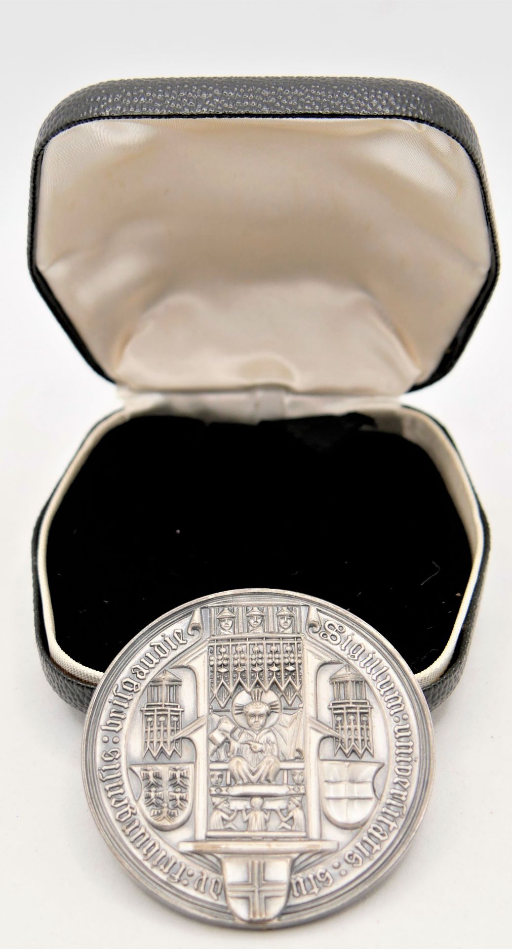 Freiburg Medaille, 1957, 500 Jahre Uni Freiburg. 1000er Silber, Gewicht ca. 47,7 gr, 1000er Punze.