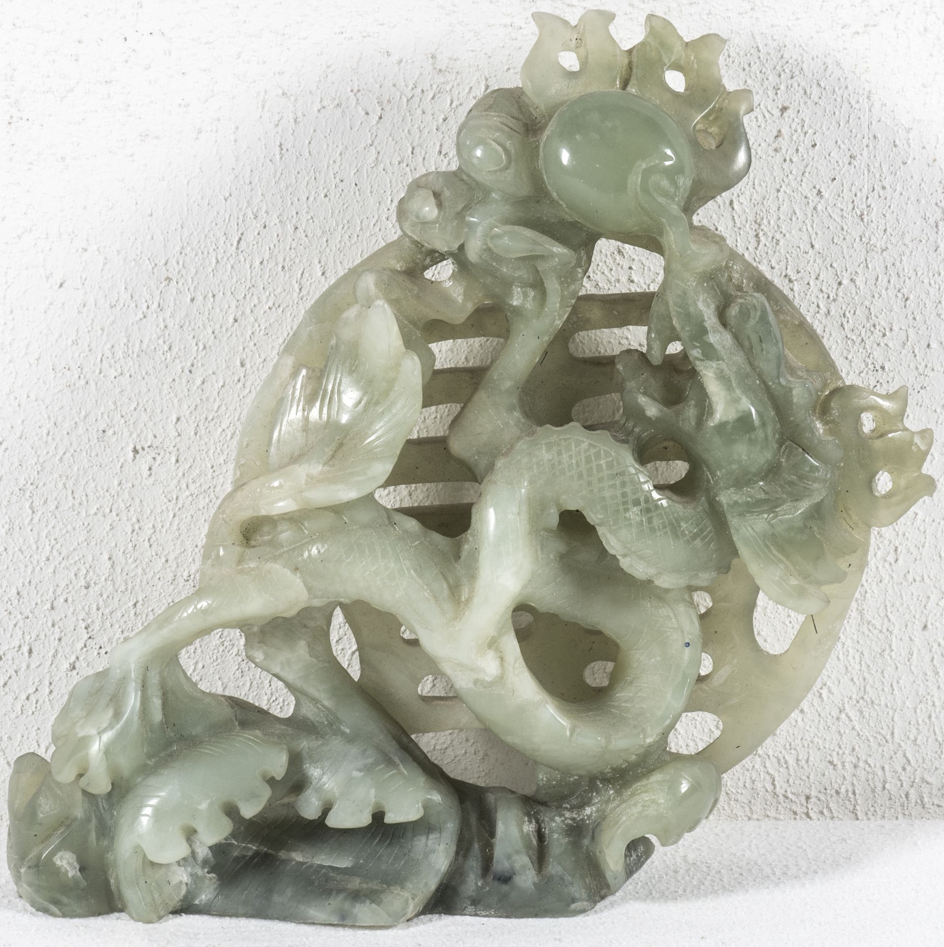 Jade - Figur "Drache". Höhe: ca. 19 cm.