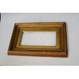 19TH CENTURY GILT WOOD PICTURE FRAME