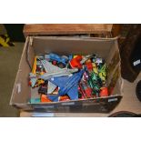 COLLECTION OF ASSORTED VINTAGE TOY CARS, AEROPLANES, TO INCLUDE CORGI AND DINKY TOYS