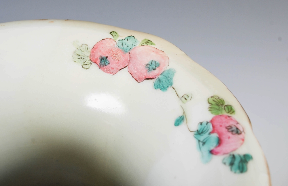 A Chinese porcelain famille rose vase, Qing Dynasty, decorated with rectangular shaped panels of - Image 4 of 5