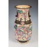A Chinese porcelain crackle glazed famille rose vase, Qing Dynasty, decorated with warriors, incised