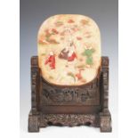 A Chinese hardstone and mother of pearl table screen, late 19th/ early 20th century, the screen with