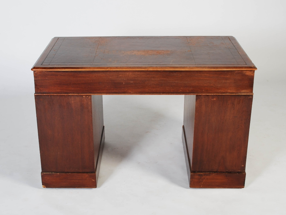 A 19th century mahogany pedestal desk, the rectangular top with claret coloured skiver above a - Image 5 of 6