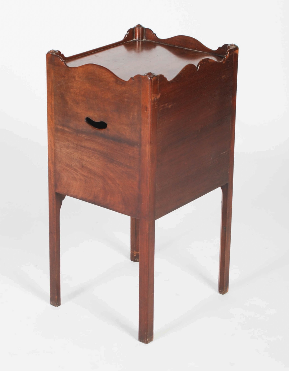 A 19th century mahogany bedside locker in George III style, the rectangular top with shaped three - Image 5 of 5