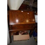 AN EARLY 20TH CENTURY MAHOGANY BUREAU