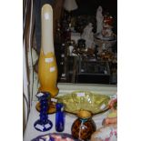 COLLECTION OF MID-CENTURY GLASSWARE TO INCLUDE AMBER TINTED VASE, AND FOUR OTHER PIECES.