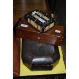 THREE BOXES INCLUDING A CHINESE LACQUERED OCTAGONAL JEWELLERY BOX, AN EBONY AND PORCUPINE QUILL