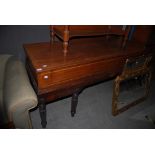 AN EARLY 19TH CENTURY MAHOGANY AND PARQUETRY INLAID SQUARE PIANO CASE, PIANO MECHANISM NOW