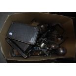A BOX OF ASSORTED EP WARE TO INCLUDE KETTLE ON STAND, EPERN CASED SETS OF ASSORTED FLATWARE ETC.