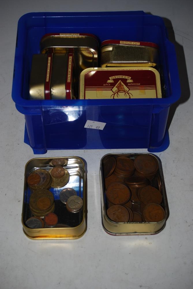 BOX OF ASSORTED VINTAGE COINAGE TO INCLUDE NUMEROUS TOBACCO TINS OF ASSORTED VINTAGE PENNIES AND