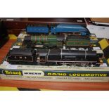 THREE BOXED TRI-ANG WRENN OO-HO LOCOMOTIVES TO INCLUDE W2222 DEVIZE CASTLE, W2227 CITY OF STOKE