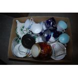 A BOX OF ASSORTED TEA WARES TO INCLUDE CARLTON WARE ROUGE ROYALE VASE, BLUE GLASS GOBLET AND COVER