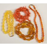 A graduated amber bead necklace