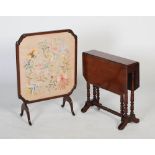 Small mahogany occasional drop-leaf table, with two fold-out leaves with turned and bobbin supports,