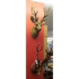 2 decorative wall hanging reindeer