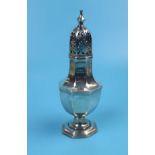 Hallmarked silver powder shaker - Approx weight: 95g