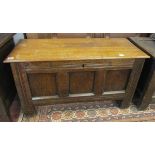 Early oak coffer - Approx W: 111cm D: 47cm H: 64cm