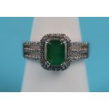White gold emerald ring with certificate
