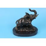 Bronze of elephant on marble base - Approx H: 16cm