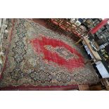 Large fine quality antique carpet with floral pattern - Approx 490cm x 310cm