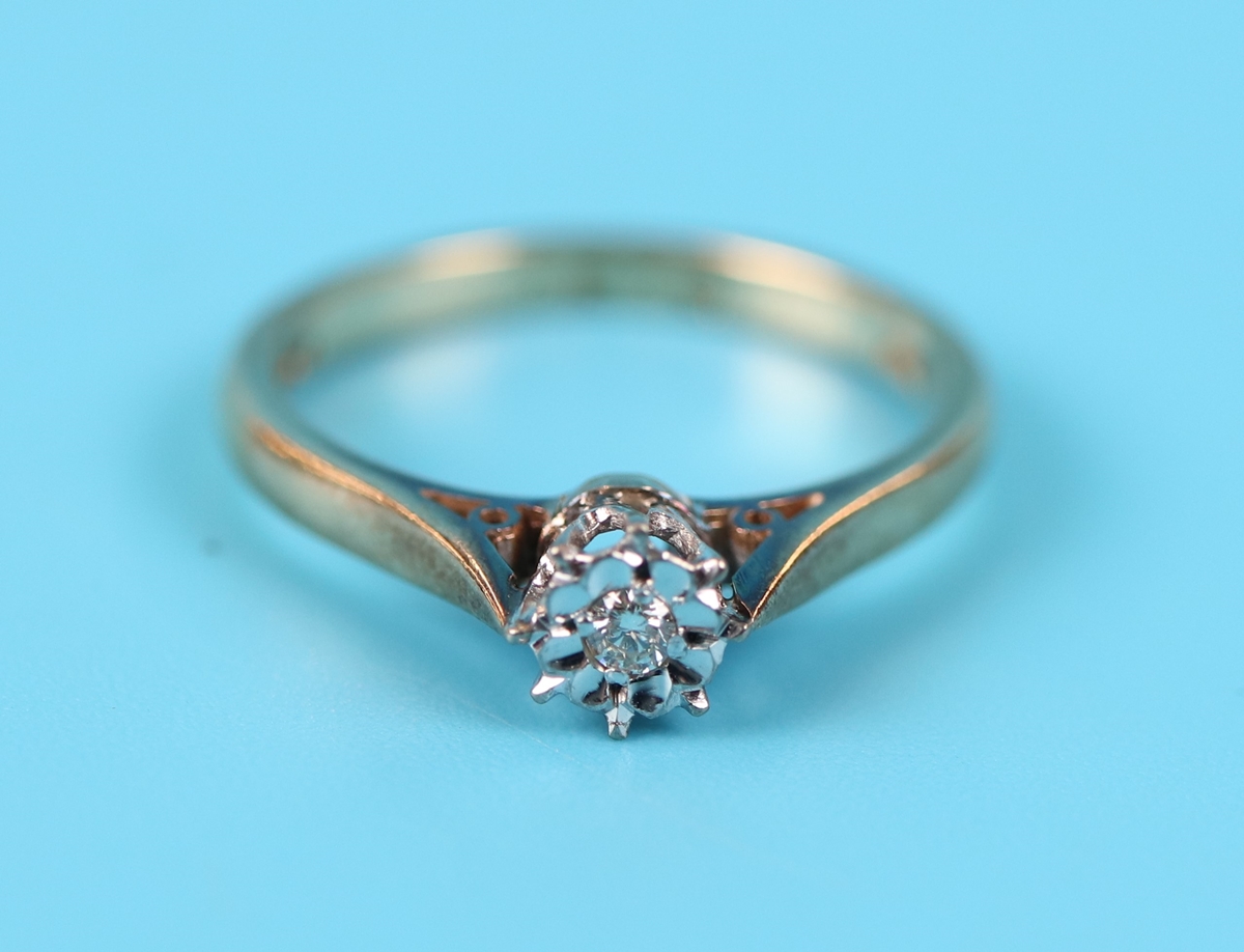 Gold diamond solitaire ring - Image 2 of 6