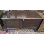 Oak coffer - Approx W: 127cm D: 59cm H: 66cm