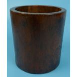 Early rosewood brush pot - Approx H: 16cm