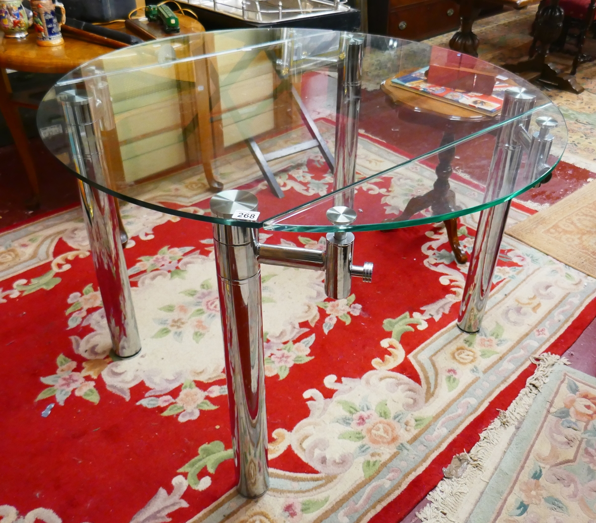 Contemporary glass & chrome draw leaf table - Diameter 118cm & H: 77cm