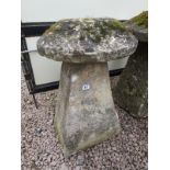 Antique Cotswold staddle stone (Approx H: 76cm)