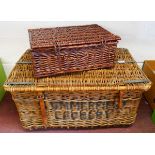 2 wicker baskets