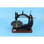 Rare antique Prima Donna sewing machine