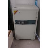 Large electronic working safe