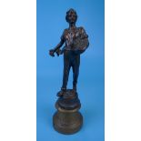 Bronze figure - Girl sewing seed - Approx H: 28.5cm