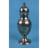 Hallmarked silver powder shaker - Approx H: 21cm & weight: 184g