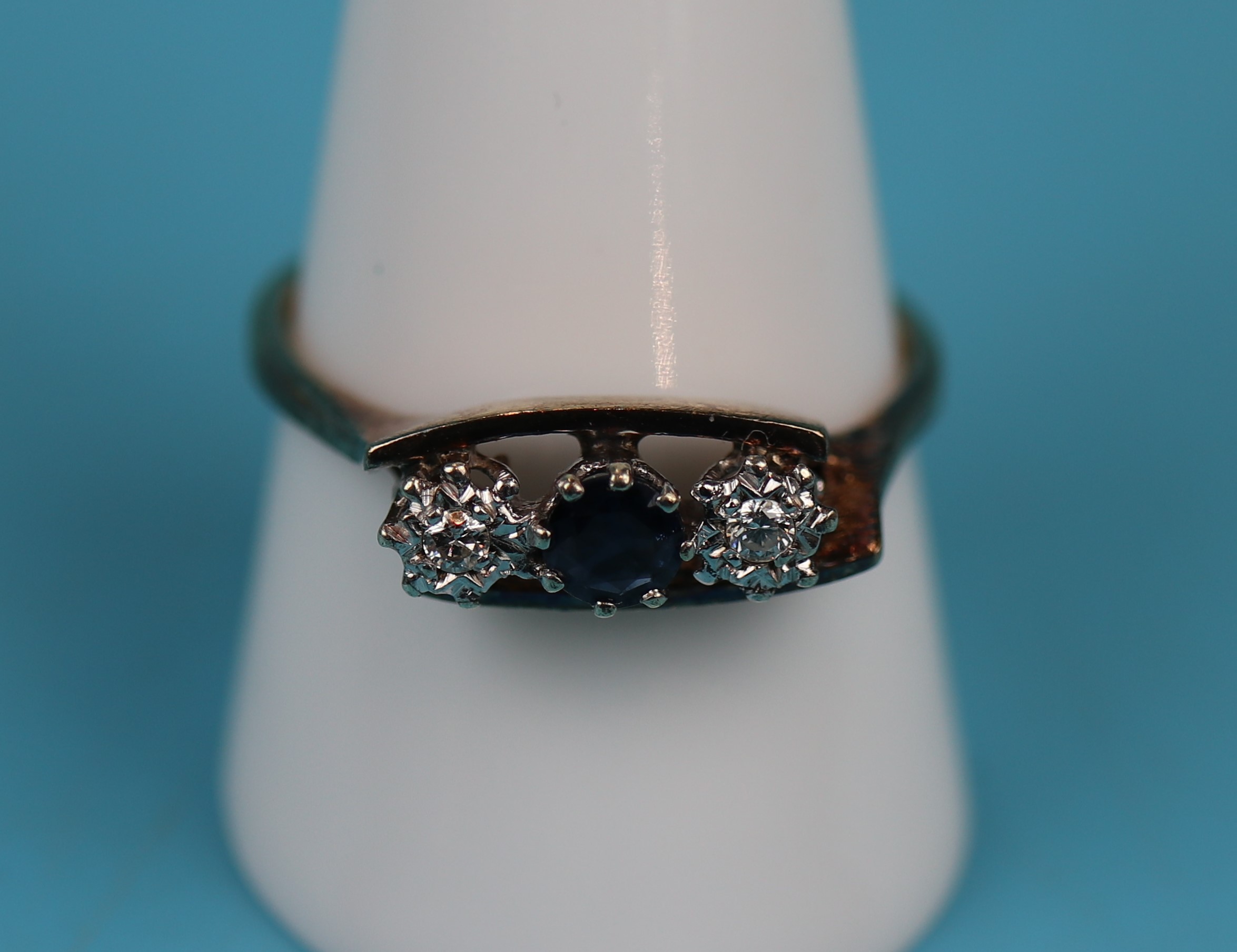 Gold sapphire & diamond 3 stone ring