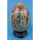 Japanese porcelain egg on stand - Approx H: 19cm