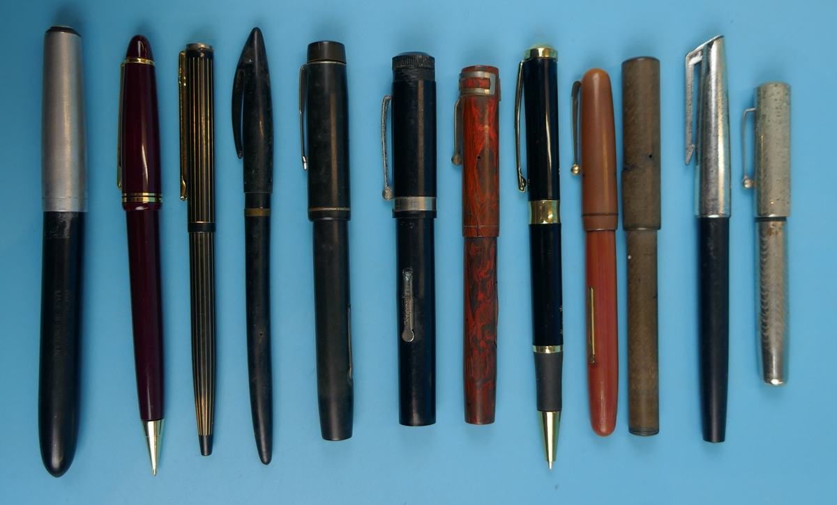 Collection of 12 pens to include 1 with 18ct nib & 1 with 14ct nib