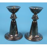 Pair of hallmarked silver candlesticks - Makers mark DL - H: 17cm