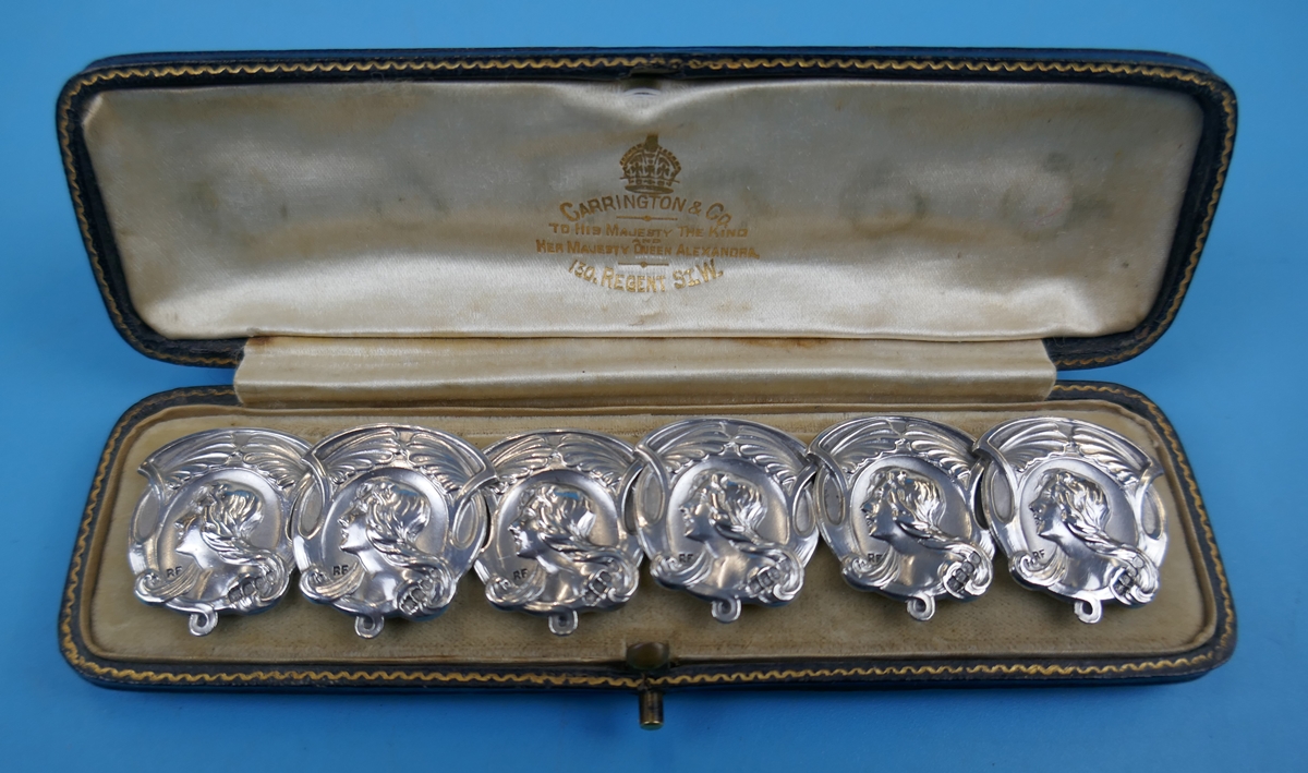 Set of 6 boxed Art Nouveau silver buttons - Robert Friederich - London 1902